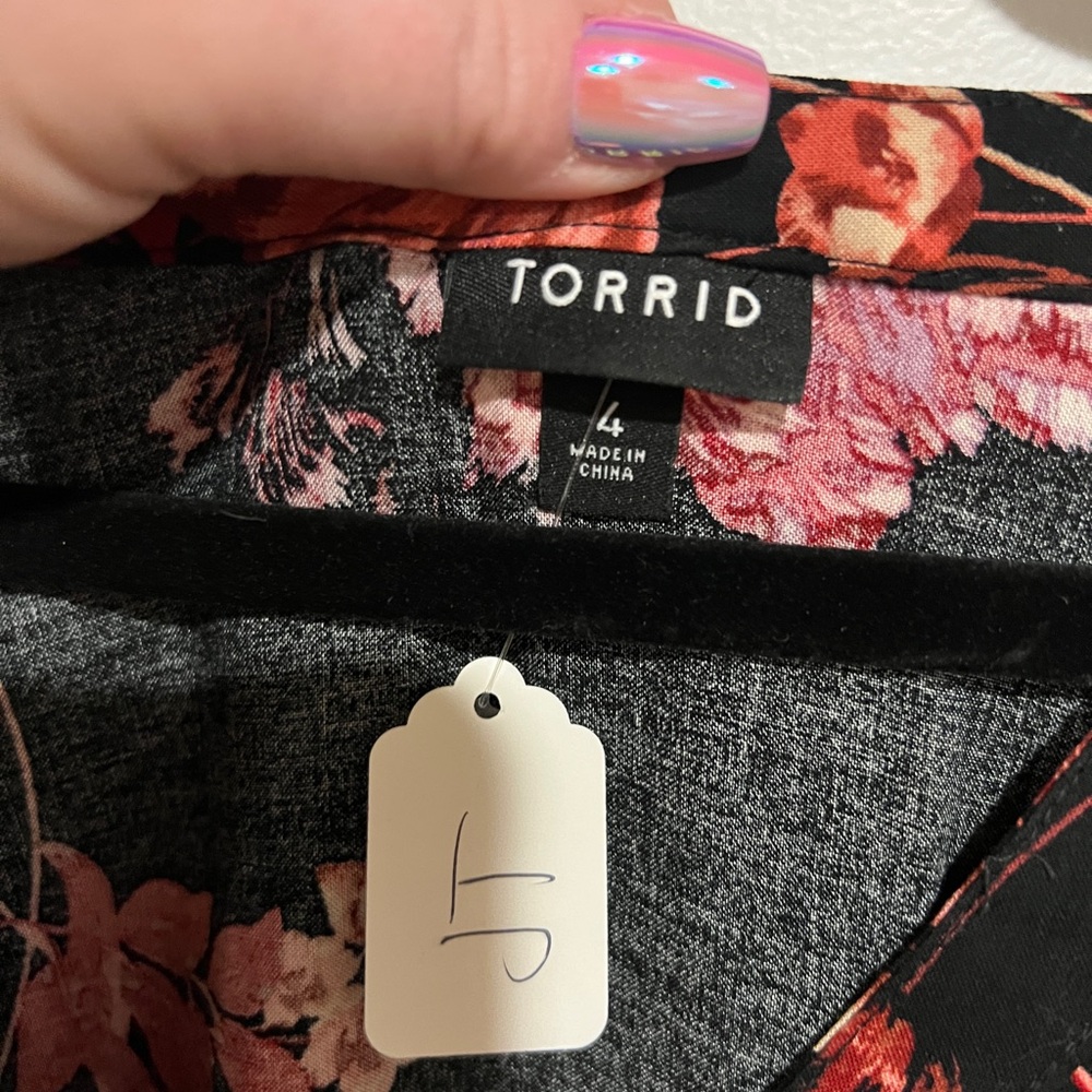 Torrid Ruffle Blouse - Picture 5 of 6